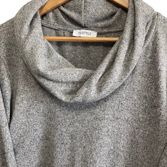 👗5/$25 - Grey Knit Cowl Neck Sweater w/ Kangaroo Pocket - Picture 2 of 4